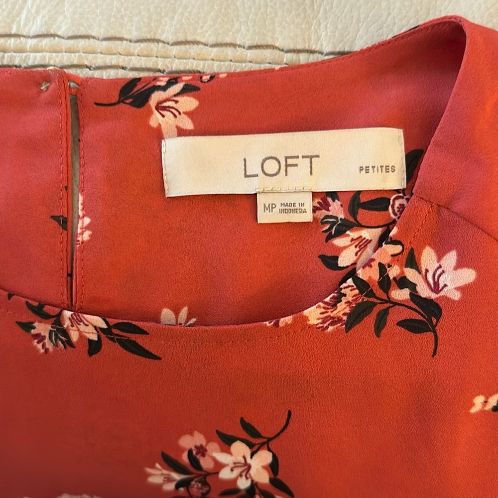 LOFT Blouse - Picture 2 of 5